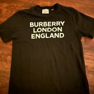 Girls black Burberry tee shirt